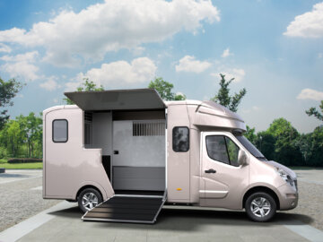 Automotive vizualizace koňských nádstaveb Paraganhorseboxes
